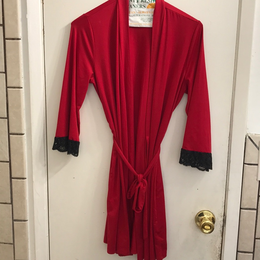 Gilligan & Omalley red robe